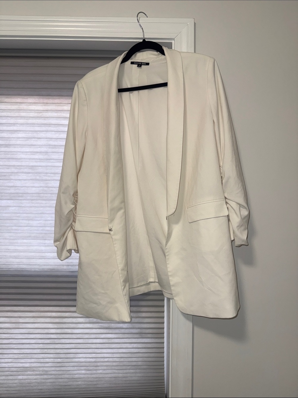 Gianni Bini Cream Open-Front Blazer